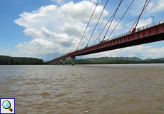 Die Brücke 'Puente de la Apuñalada', früher 'El Puente de la Amistad Costa Rica-Taiwán' genannt, überspannt den Río Tempisque in seinem Mündungsbereich