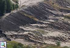 Erosionsspuren am Rand der Mulde des Braunkohletagebaus Garzweiler