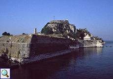 Alte Festung mit der Kirche Ag. Georgios in Korfu-Stadt