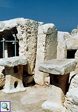 Im Inneren des Tempels Haġar Qim