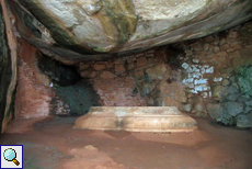 Meditationshöhle im Steingarten von Sigiriya