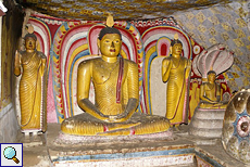 Buddha-Statuen in Dambulla